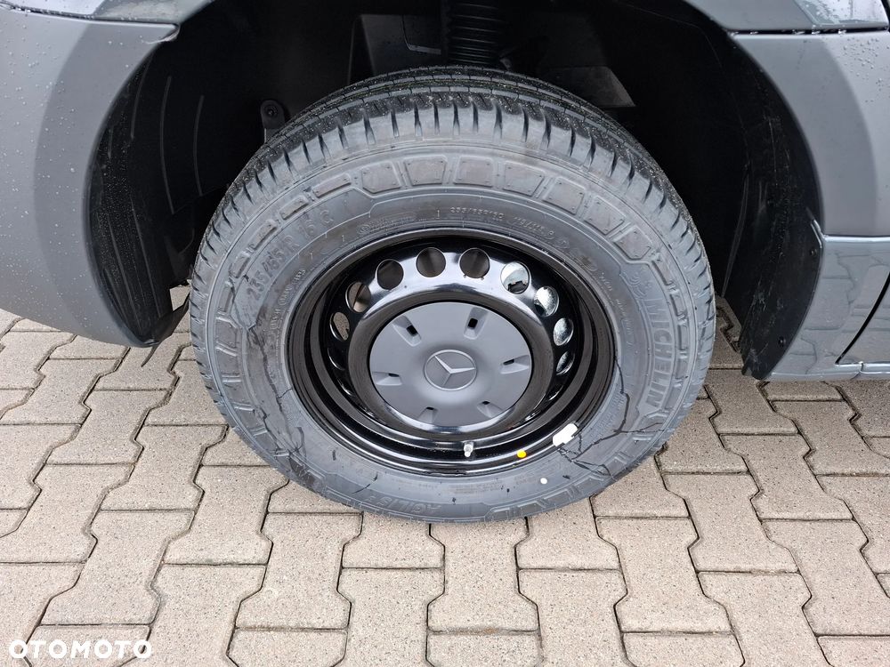 Mercedes-Benz Sprinter 319 CDI Furgon PRO długi 4325 mm L3H2 - 13