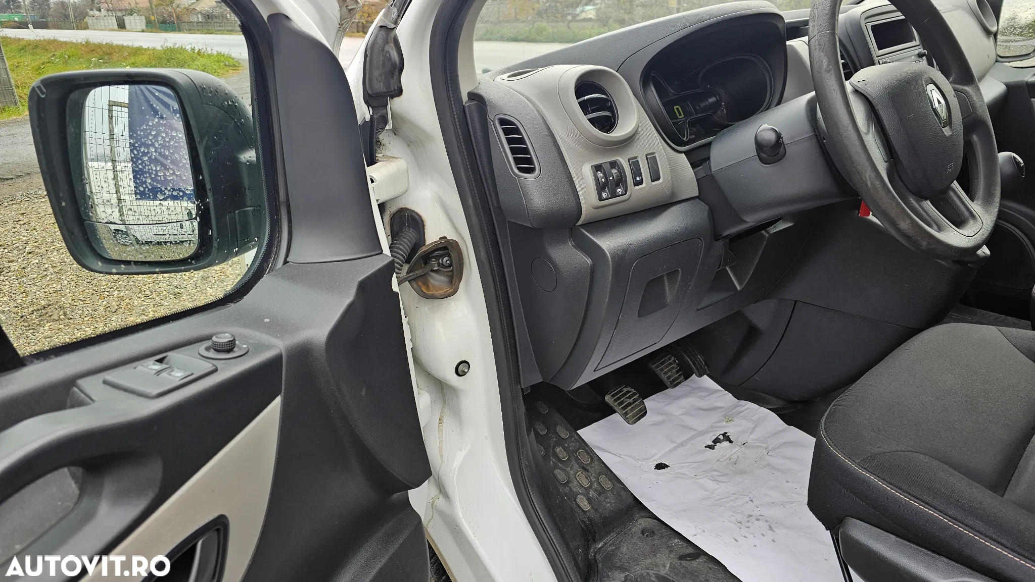 Renault Trafic - 13