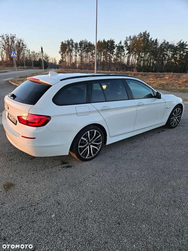 BMW Seria 5 520d Sport-Aut - 2