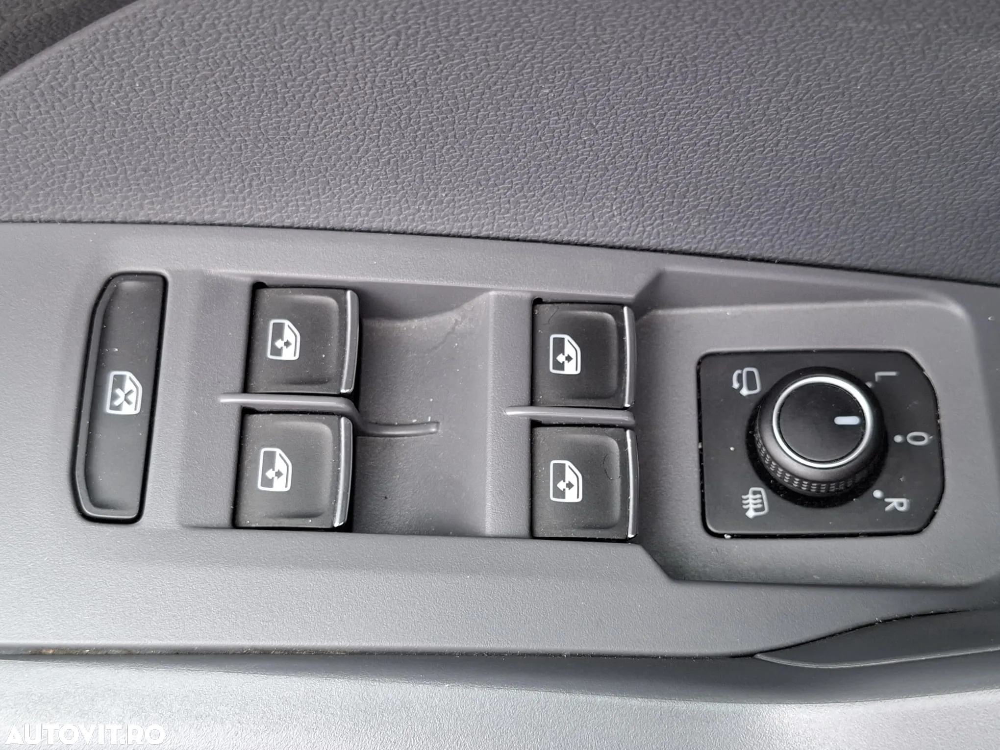 Volkswagen T-Cross 1.0 TSI DSG Style - 30
