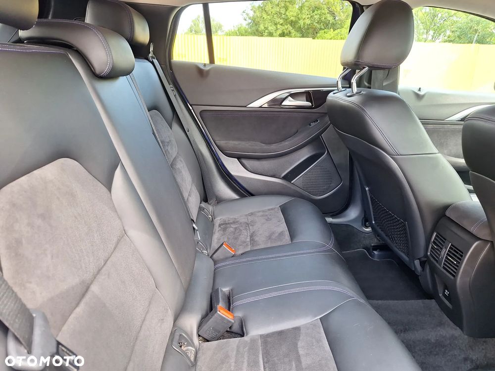 Infiniti Q30 2.2d DCT AWD Premium - 18