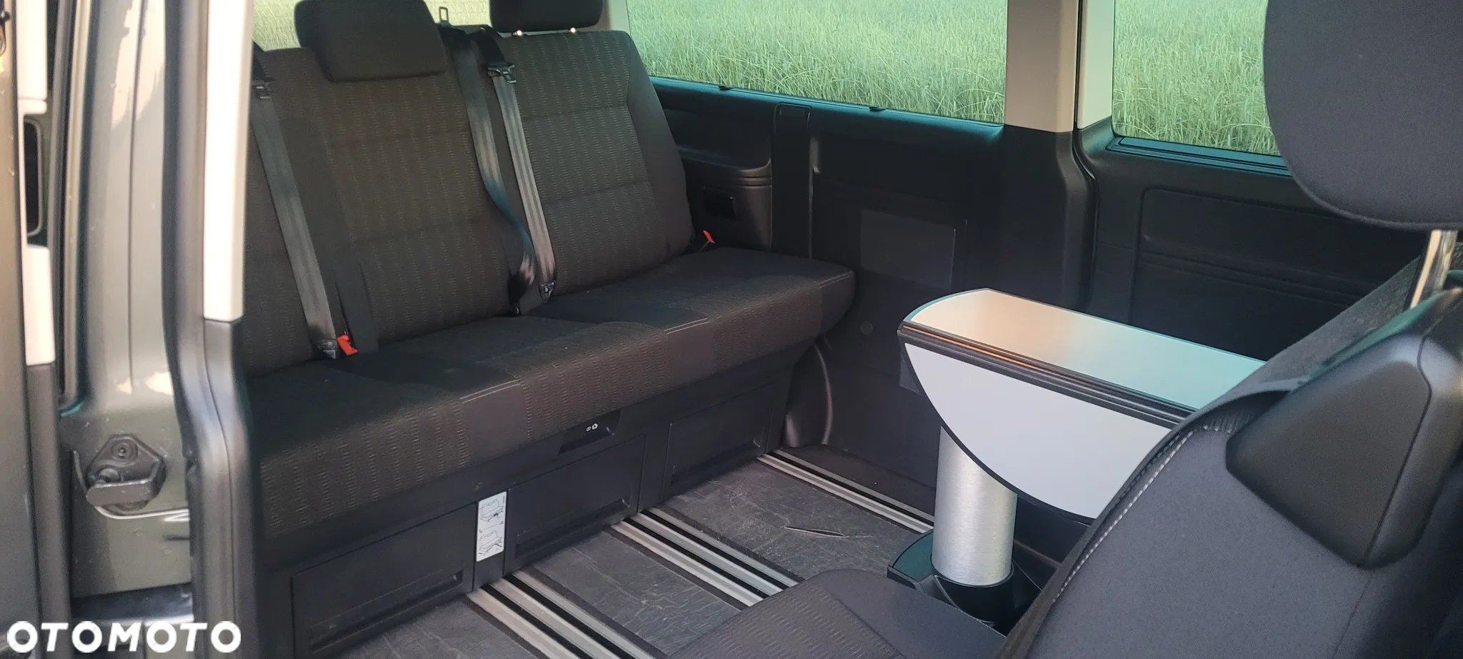 Volkswagen Multivan - 18