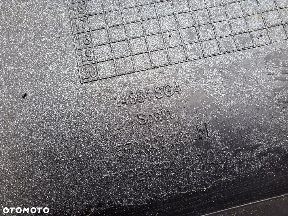 SEAT LEON 3 III FR 12-16r 5F0 NIE KLEJONY! B.ŁADNY ZDERZAK PRZÓD PRZEDNI KRATKA ŚLIZG DOLNY 5F0807221M WYSYŁKA 24H - 13