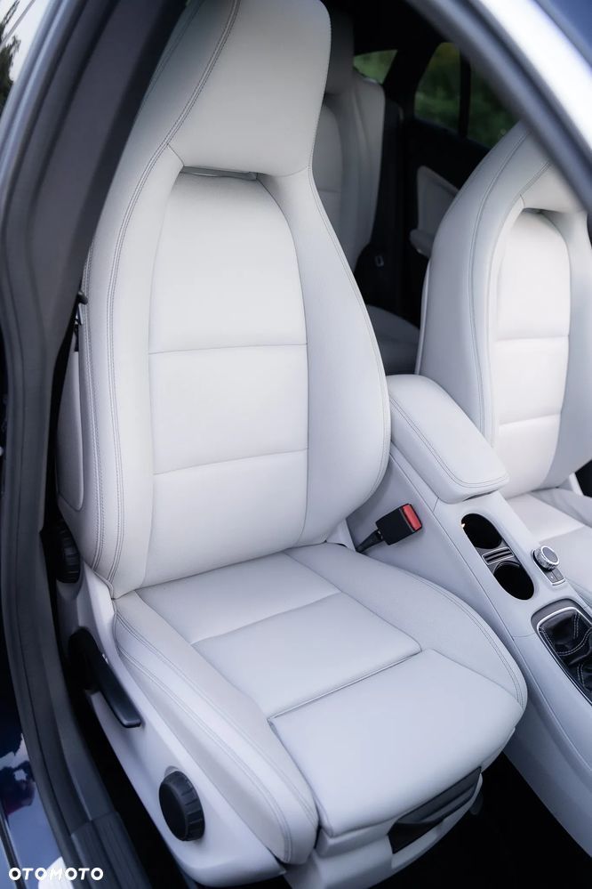 Mercedes-Benz CLA 200 (CDI) d Urban - 33