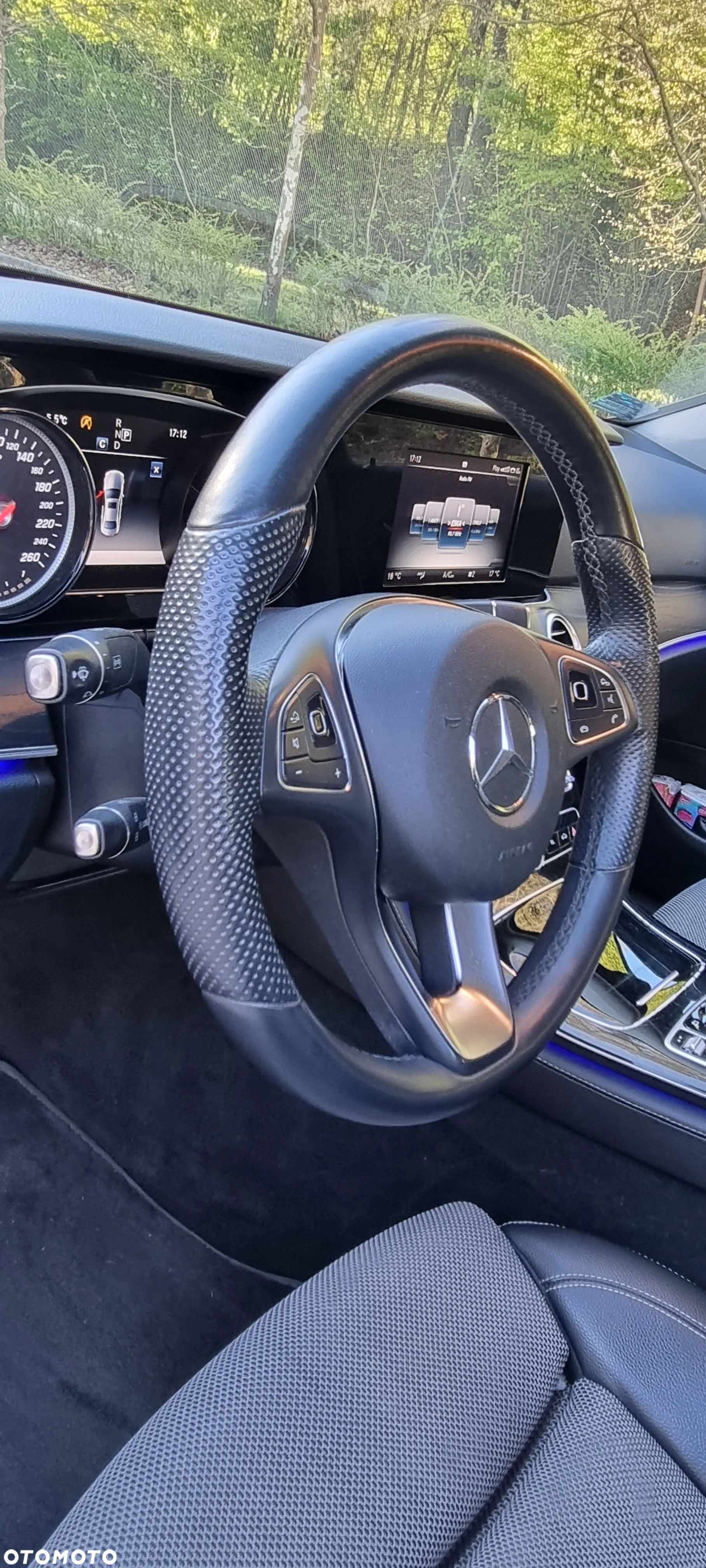 Mercedes-Benz Klasa E 200 9G-TRONIC - 15