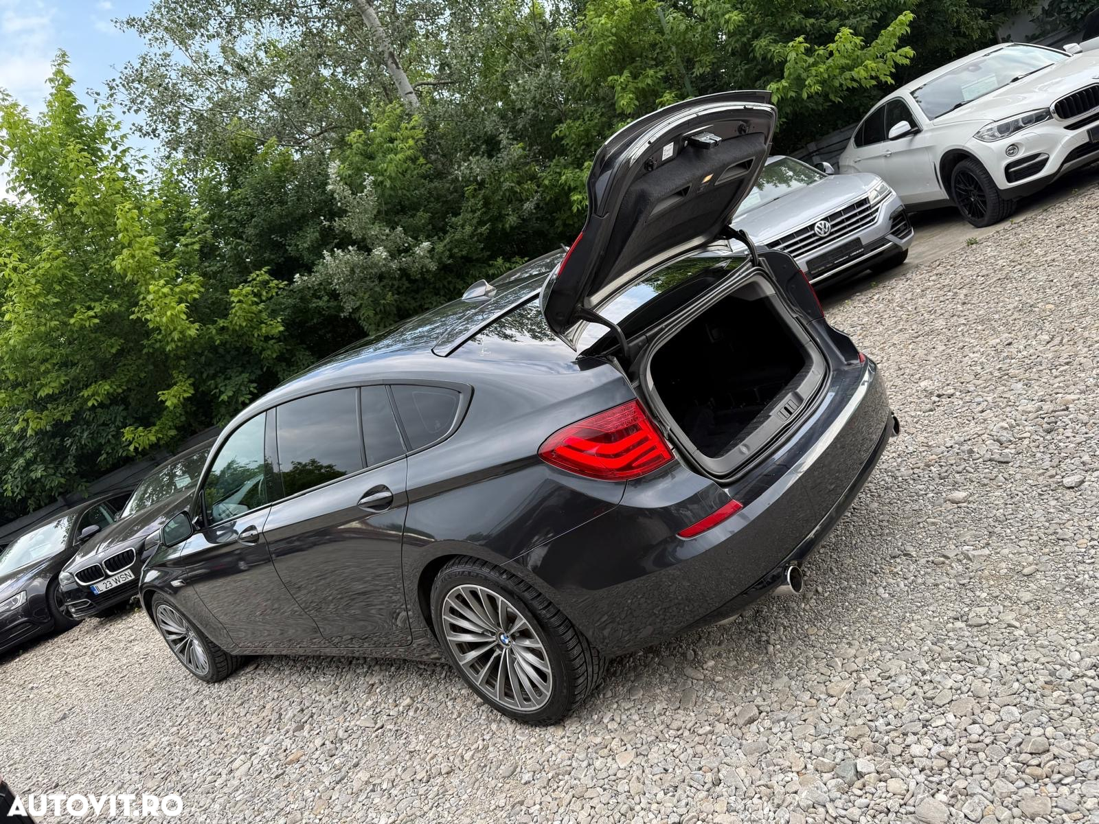 BMW Seria 5 535i Sport-Aut. - 28