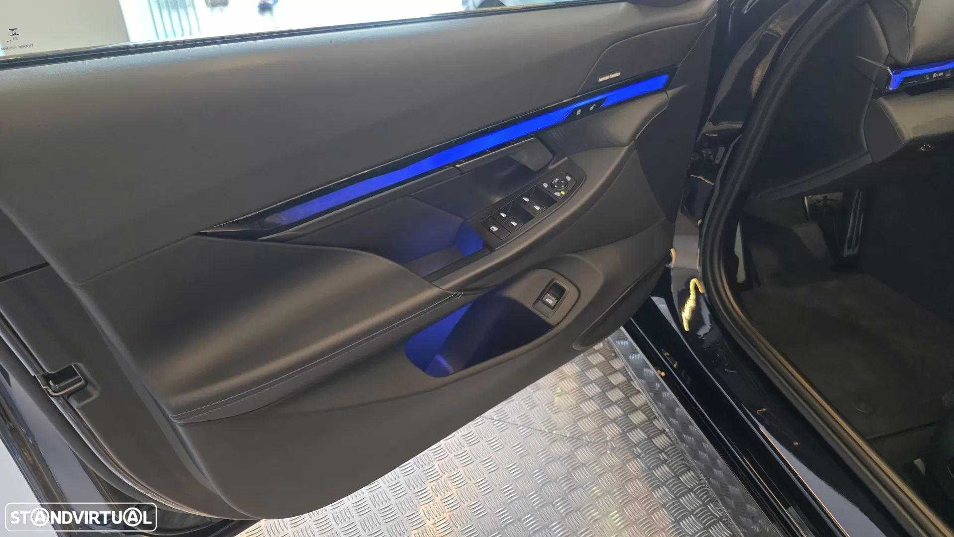 BMW 530 e Pack Desportivo M Pro - 36