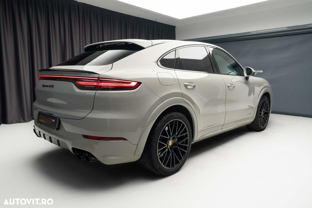 Porsche Cayenne Coupe - 13