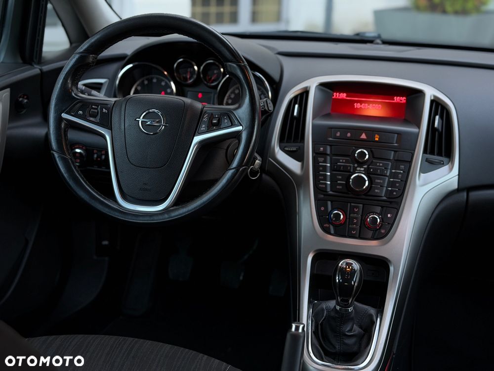 Opel Astra 1.6 Innovation - 16