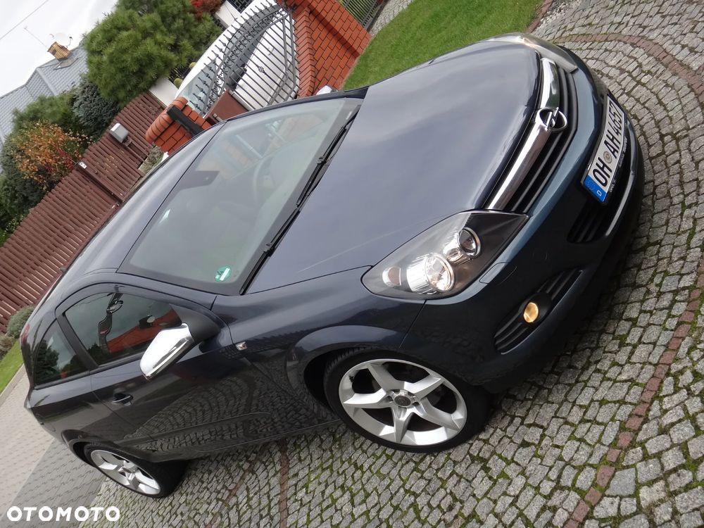 Opel Astra III GTC 1.8 Sport - 12