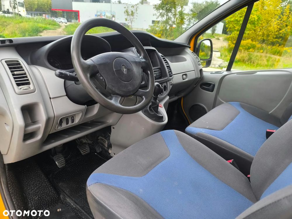 Renault Trafic - 16