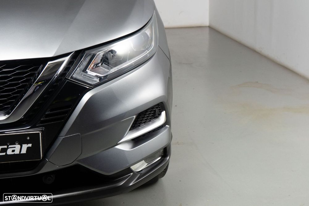 Nissan Qashqai 1.3 DIG-T N-Connecta J18 - 17
