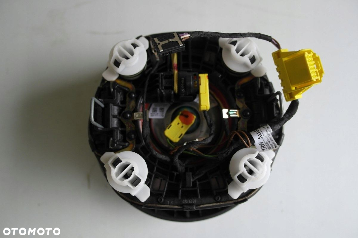 KIEROWNICA AIRBAG AUDI S3 RS3 A3 A4 B8 S4 RS4 A5 S5 RS5 SQ3 Q3 Q5 SQ5 A6 S6 - 8