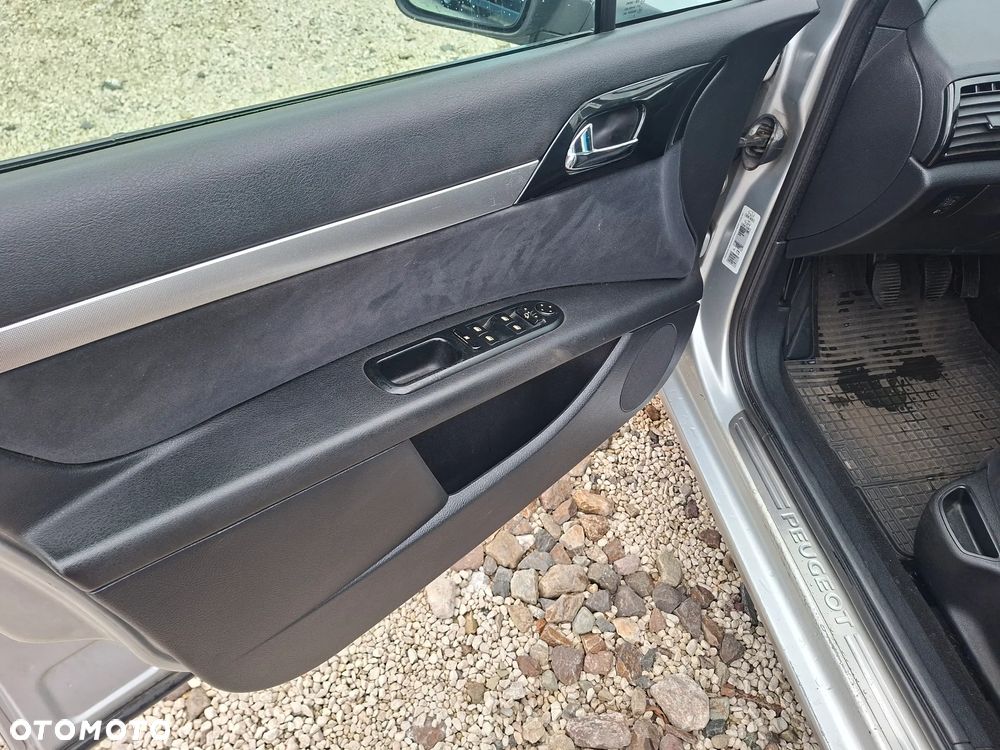 Peugeot 407 2.0 HDI Premium - 18