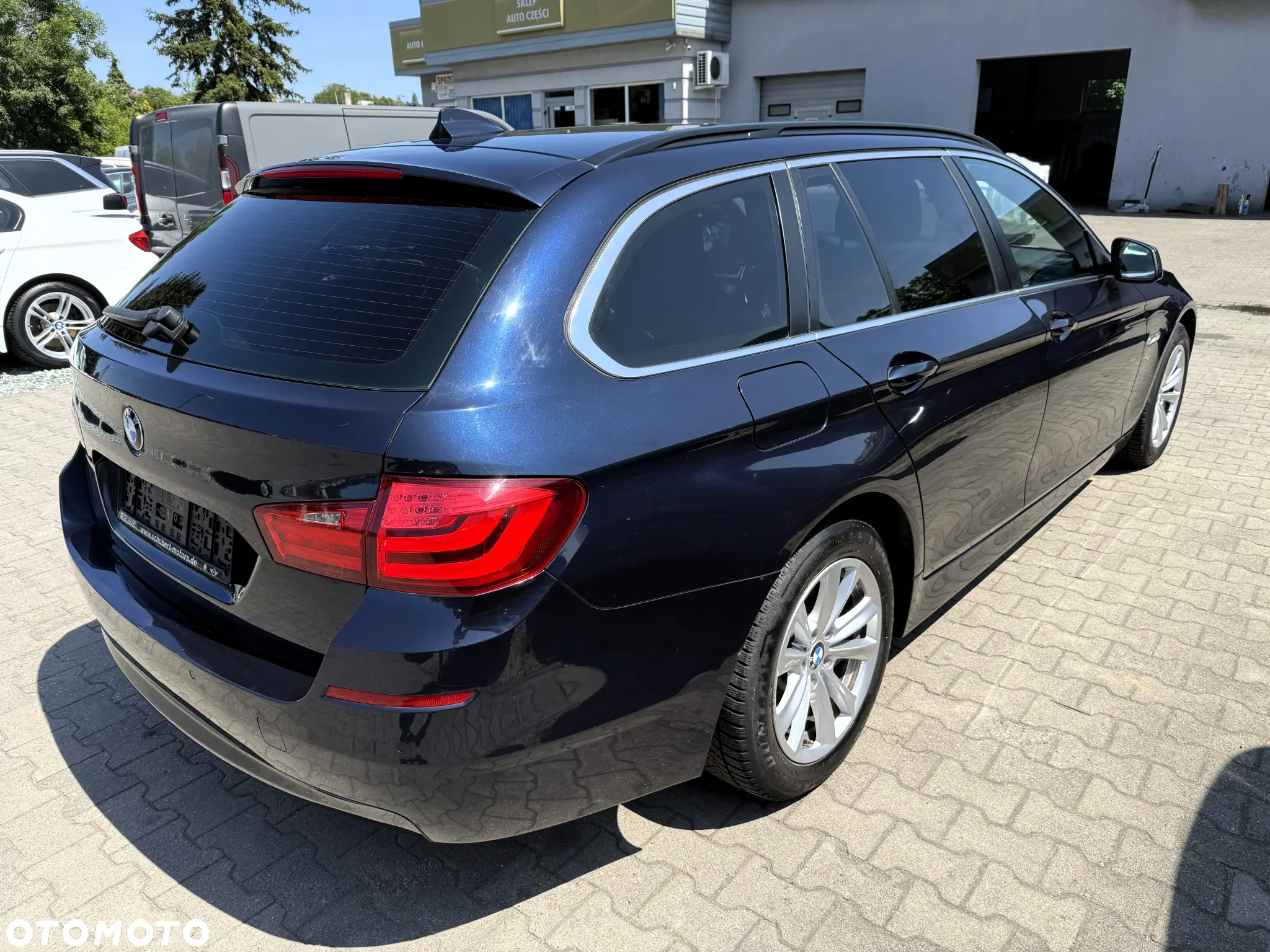 BMW Seria 5 520d Touring - 3