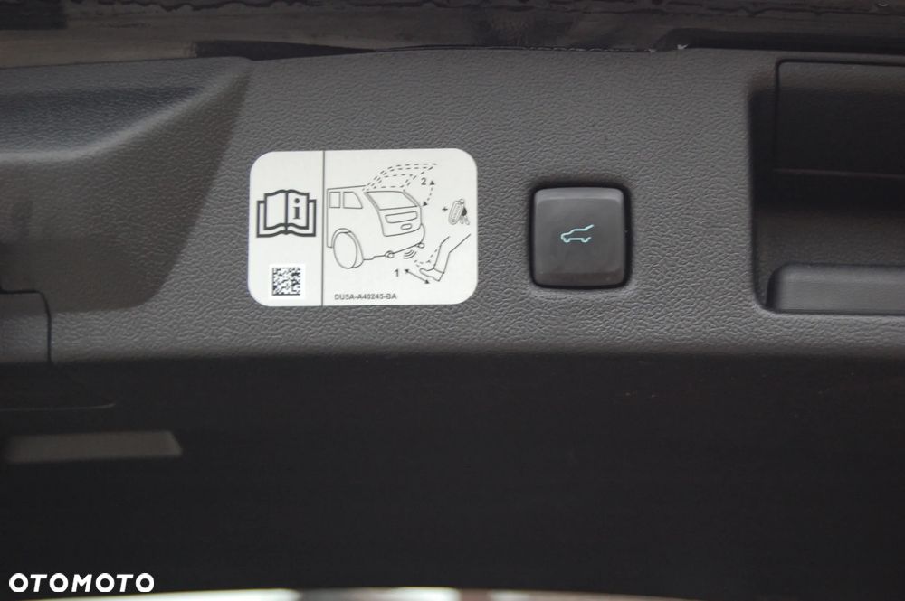 Ford Kuga 2.0 EcoBlue 4x4 ST-LINE X - 26