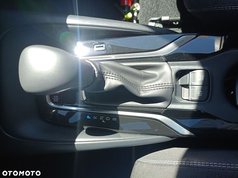 Toyota Corolla 1.8 Hybrid Comfort - 24