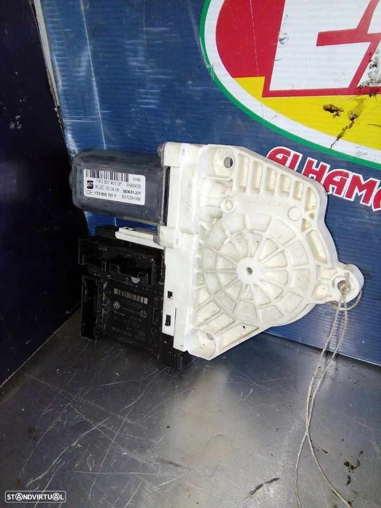 MOTOR ELEVADOR DE VIDRO FRONTAL ESQUERDO SEAT LEON 2006 -1T0959701CFKZ - 8