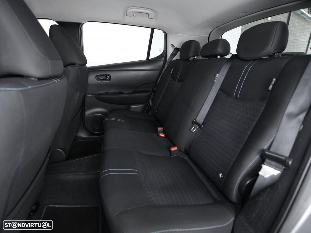 Nissan Leaf - 8