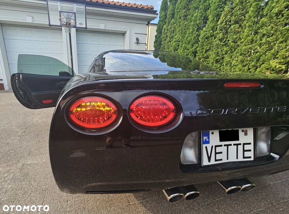 Chevrolet Corvette - 15