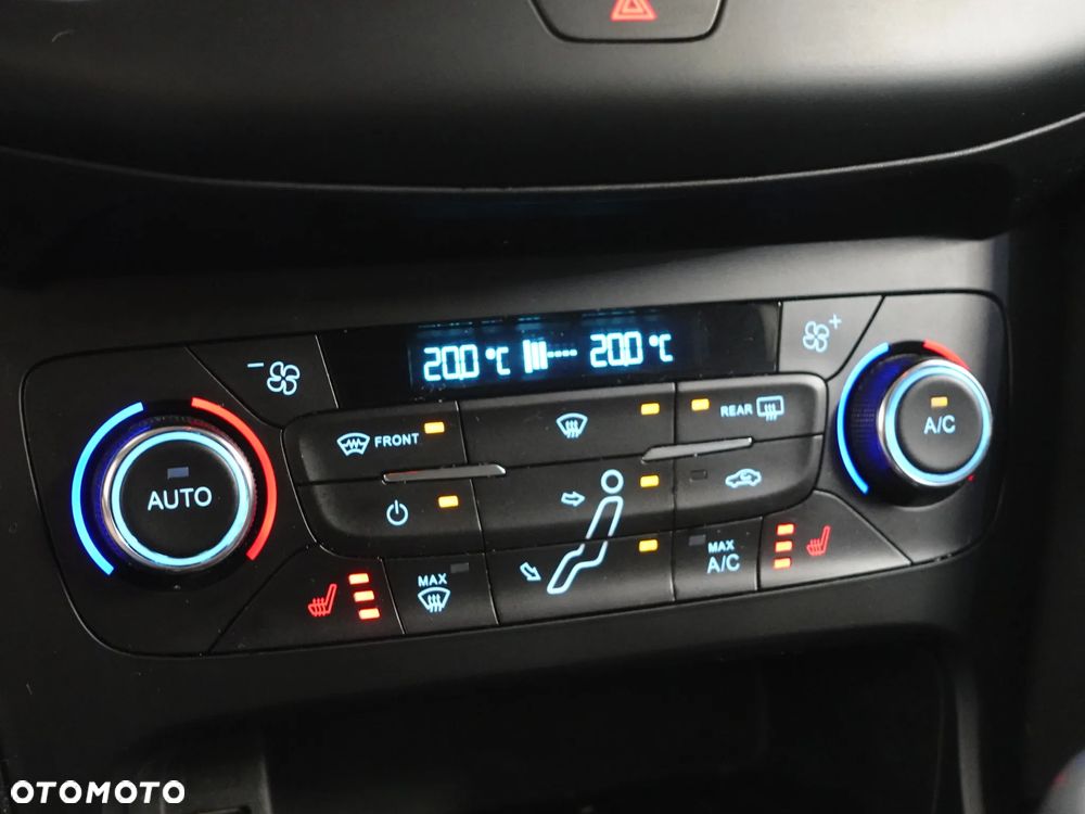 Ford Focus 1.0 EcoBoost Edition - 34