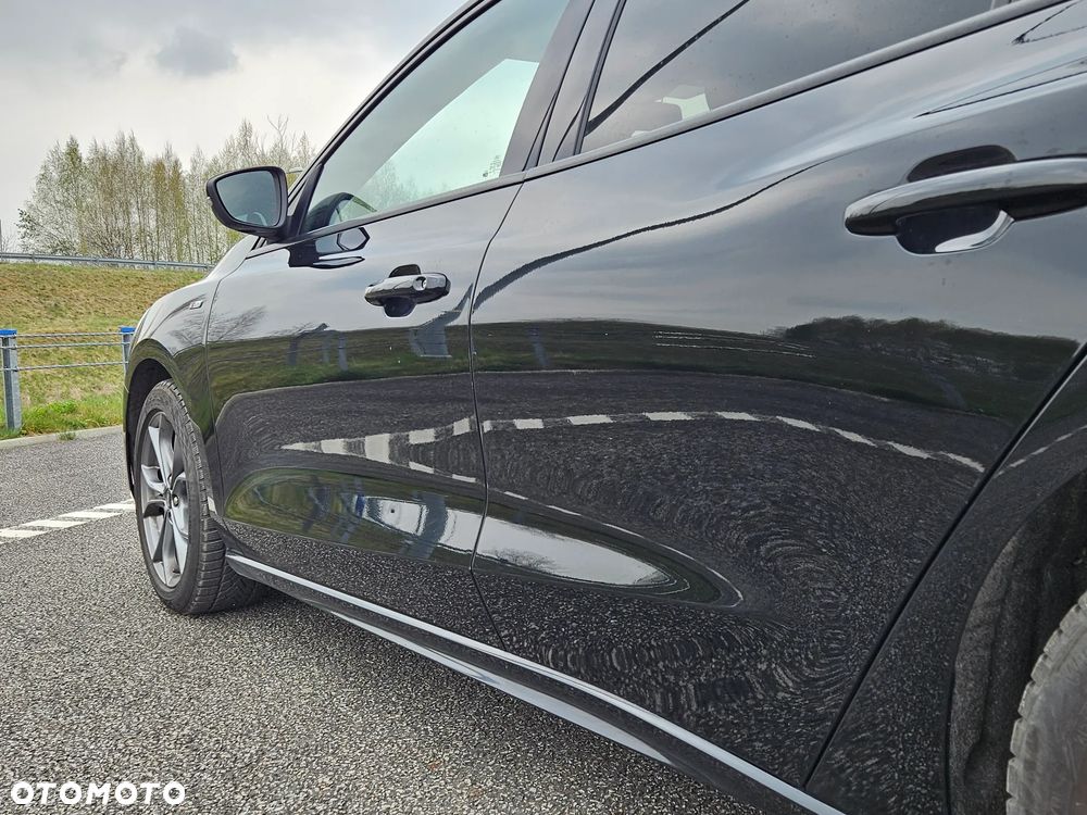 Ford Focus SW 1.5 EcoBoost ST-Line - 11
