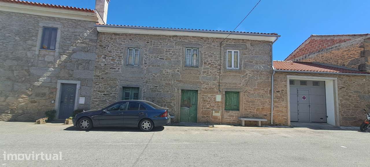 Moradia Rústica em fase de acabamento, com garagem, em Sendim - Grande imagem: 4/25