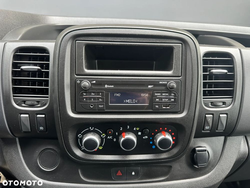 Renault Trafic - 24