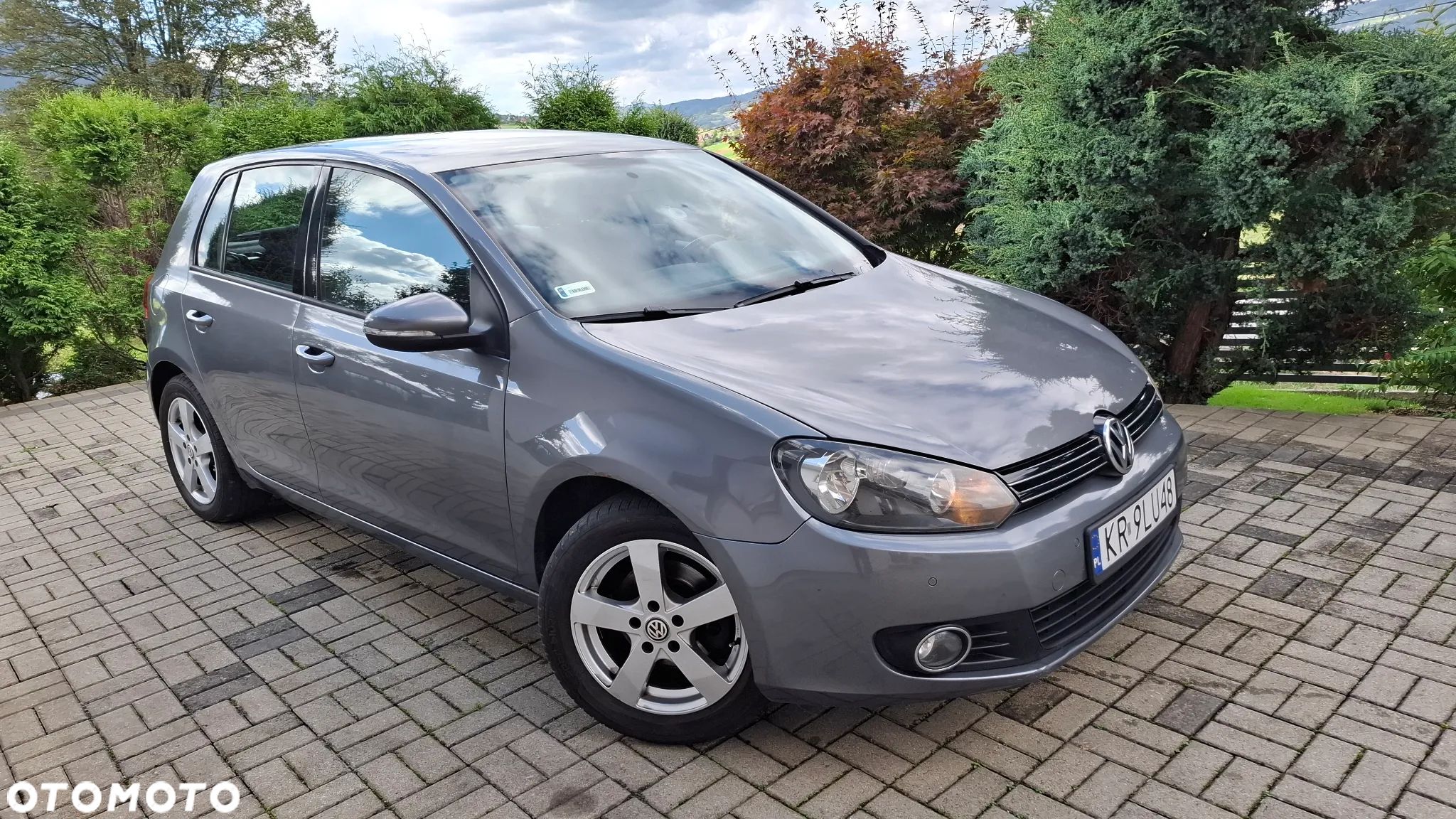 Volkswagen Golf - 1
