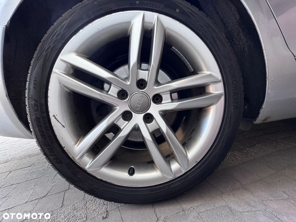 Audi A6 Limousine 2.4 - 16