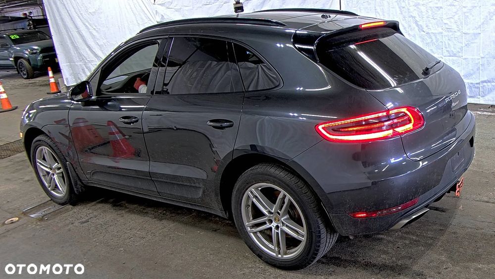 Porsche Macan - 4