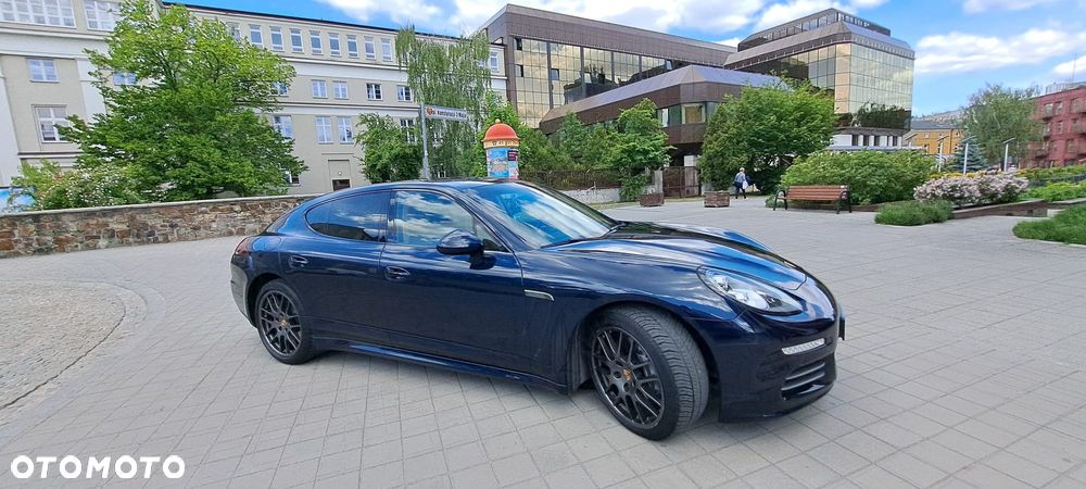 Porsche Panamera 4 Edition - 3