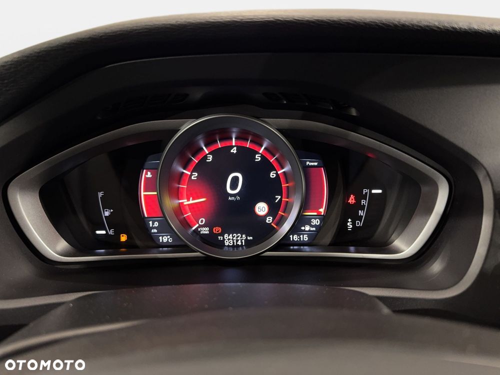 Volvo V40 - 21