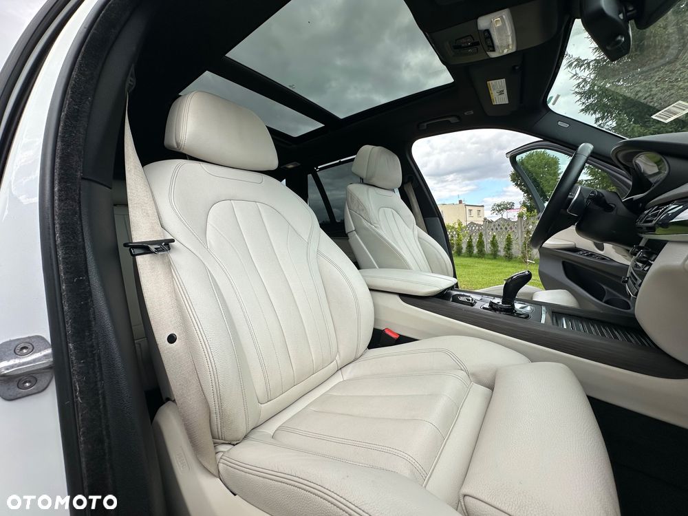 BMW X5 xDrive35i - 12