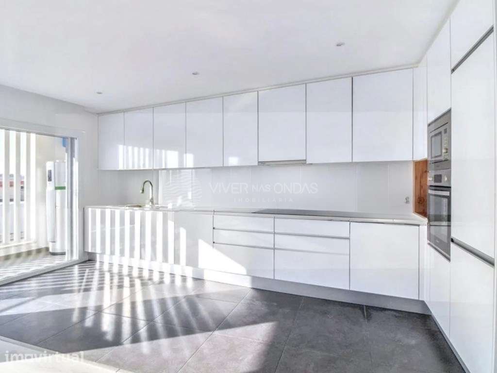 Apartamento T2 com 85 m² no 9º Andar, com Elevador e Arrecadação - Grande imagem: 4/25