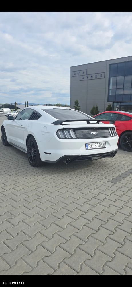 Ford Mustang - 16