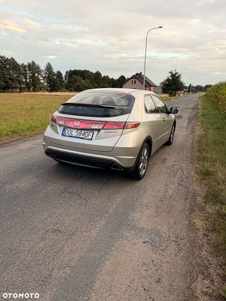 Honda Civic 1.8 Comfort - 26