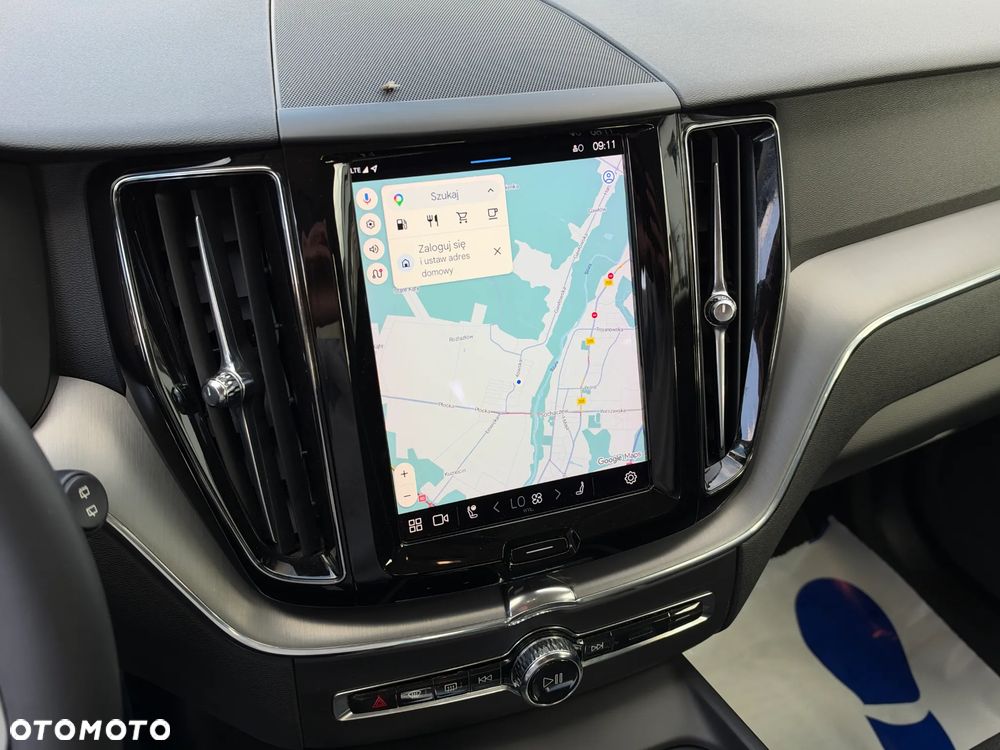 Volvo XC 60 B4 B Momentum Pro - 16