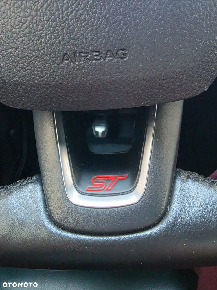 Ford Focus 2.0 TDCi ST - 24