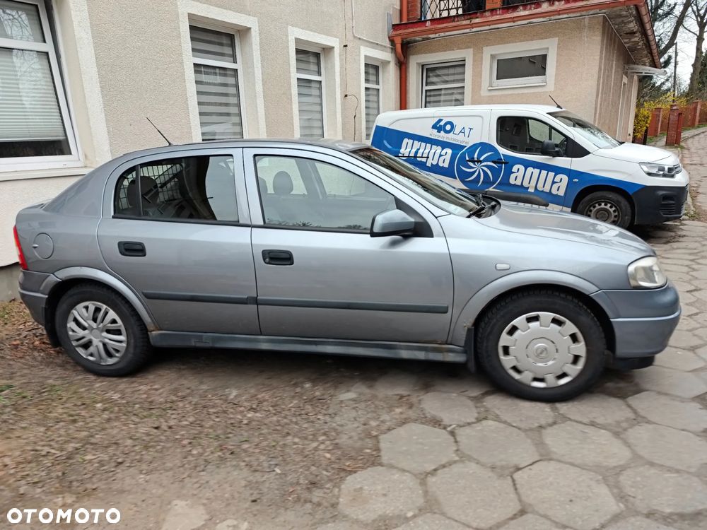 Opel Astra - 16