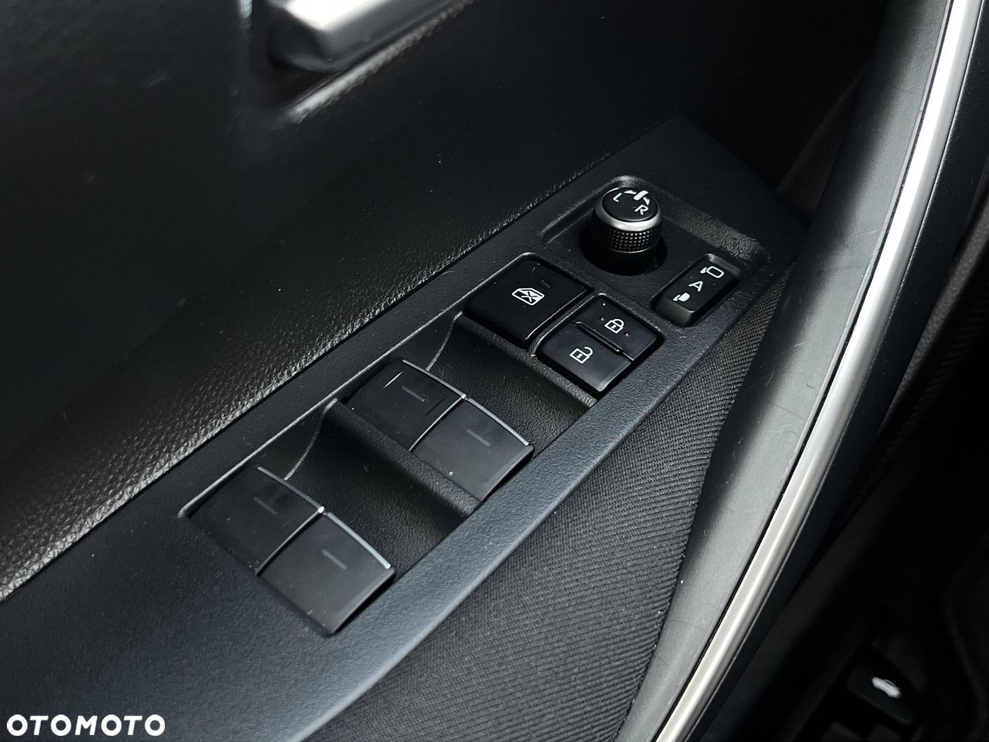 Toyota Corolla - 25