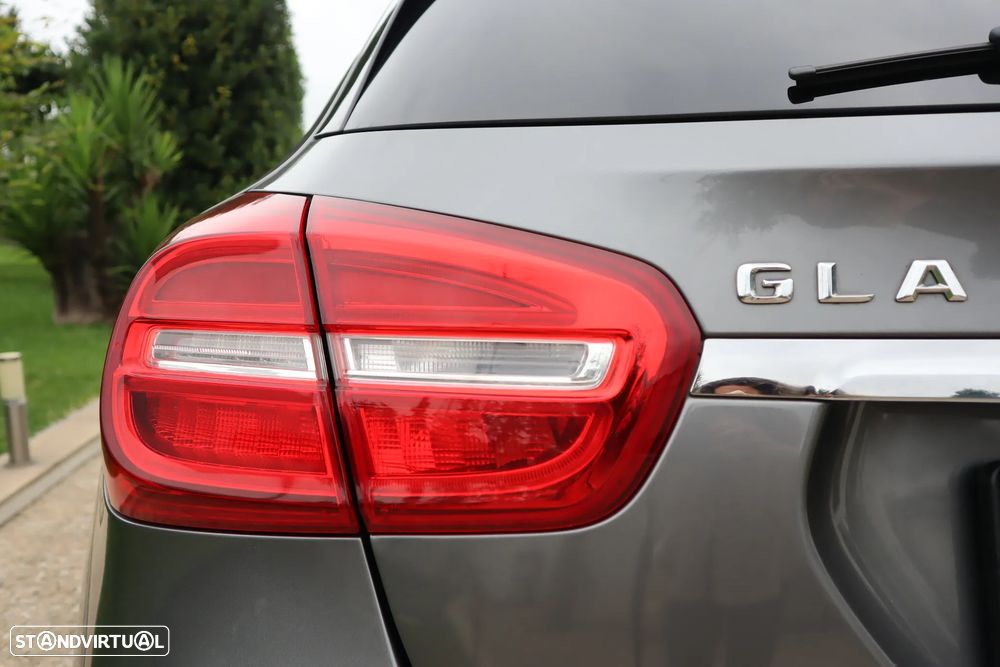 Mercedes-Benz GLA 180 d Urban - 8