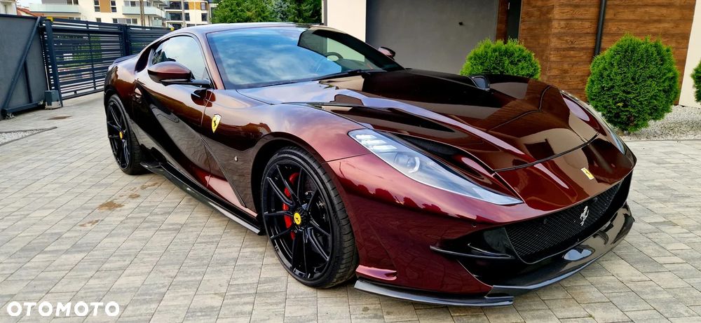 Ferrari 812 Superfast - 8