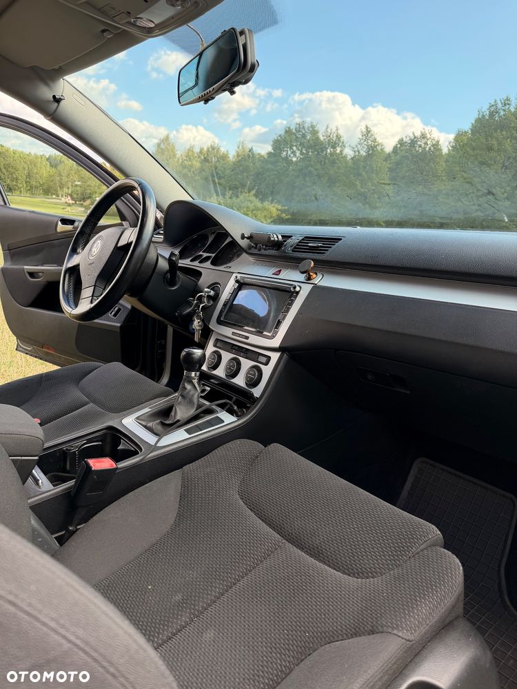 Volkswagen Passat 1.9 TDI Highline - 6