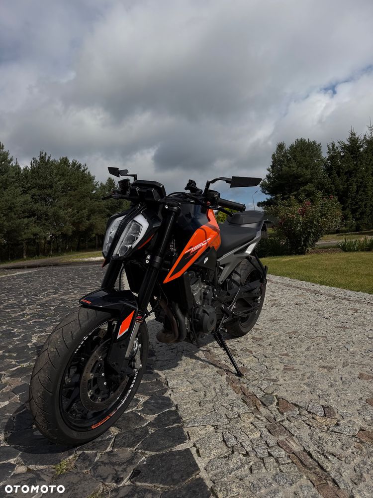 KTM Duke 790 - 4