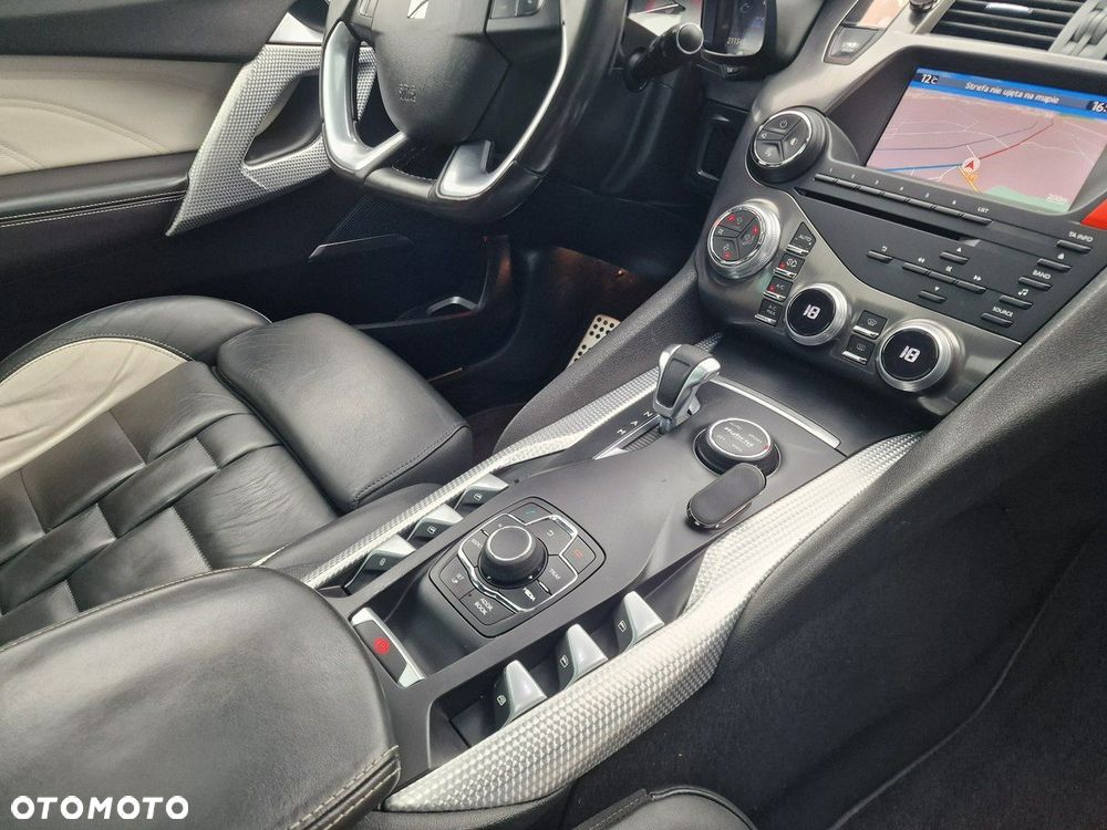 Citroën DS5 2.0 HDi Hybrid4 SportChic MCP - 28