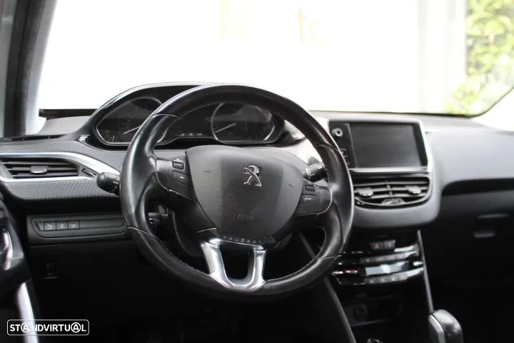 Peugeot 2008 1.2 PureTech Allure - 39