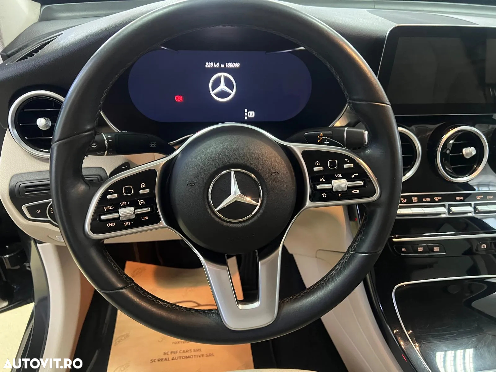 Mercedes-Benz GLC Coupe 200 d 4Matic 9G-TRONIC Exclusive - 4