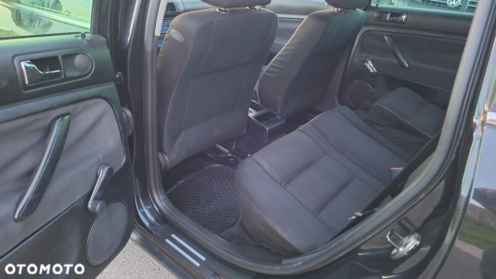 Volkswagen Passat - 6