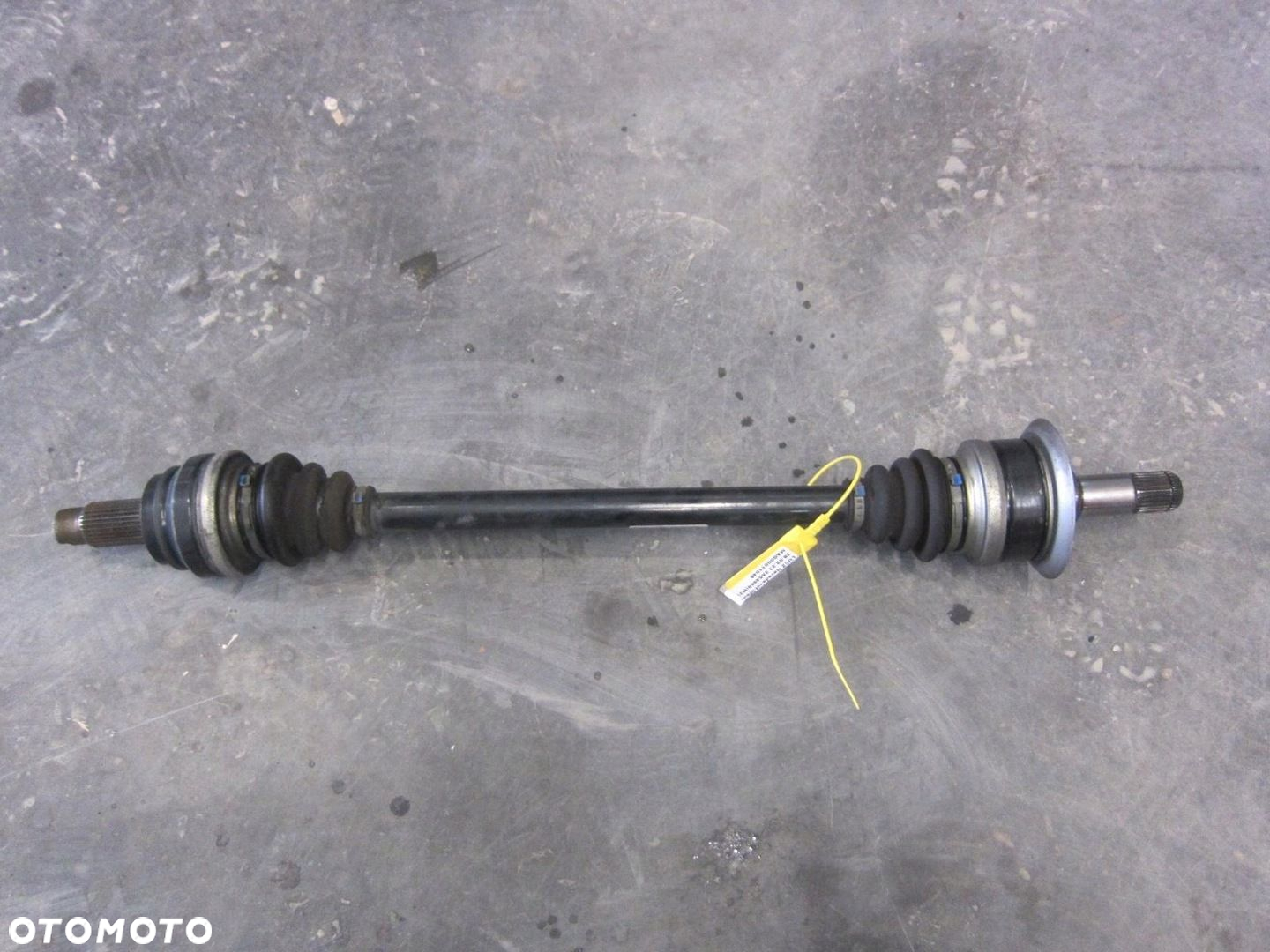 BMW X3 F25 N20 PÓŁOŚ TYLNA TYŁ PRAWA LEWA 7598038 - 8
